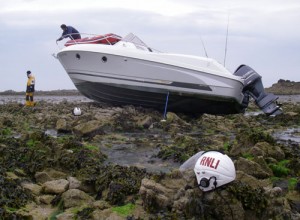 RNLI rescue stranded boat