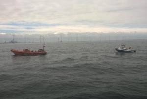 RNLI assist fishing vessel