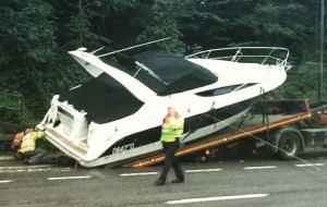 Bayliner being recovered from the M25