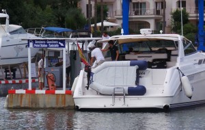 Boat refuelling