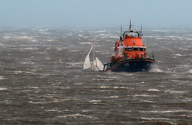 Tynemouth RNLI lifeboat with the stricken dinghy