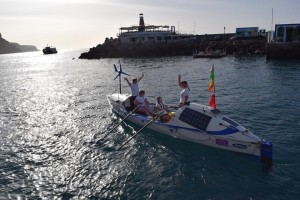 women-rowers-rescued-1