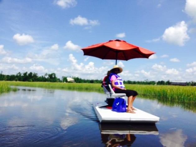 solarskiff-lawnchair