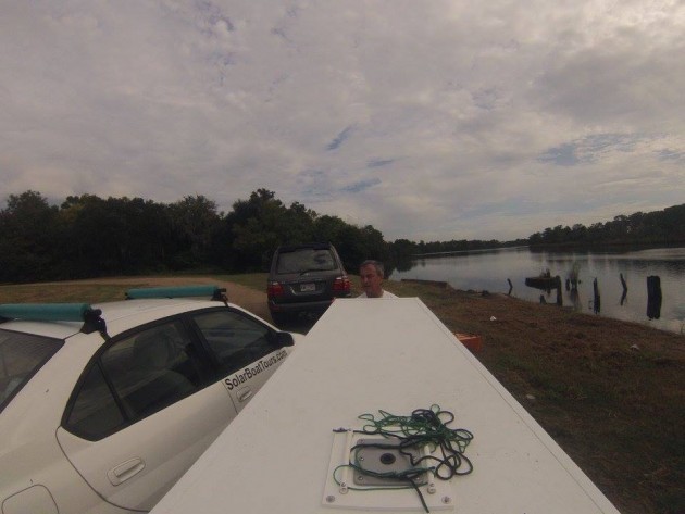 solarskiff-loadoncar