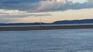 Yacht aground Newport rescue Barry Dock RNLI