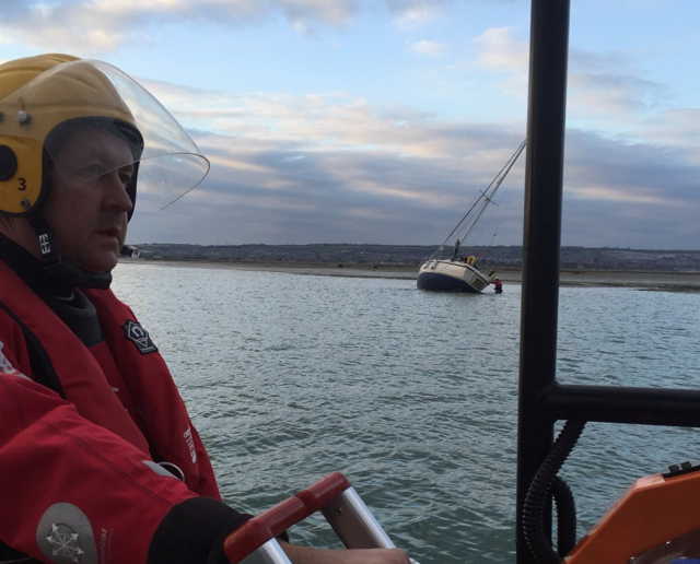 Gosport Lifeboat rescues grounded yacht in Portsmouth Harbour