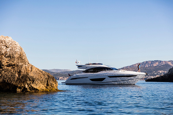 Princess S65 sportbridge yacht