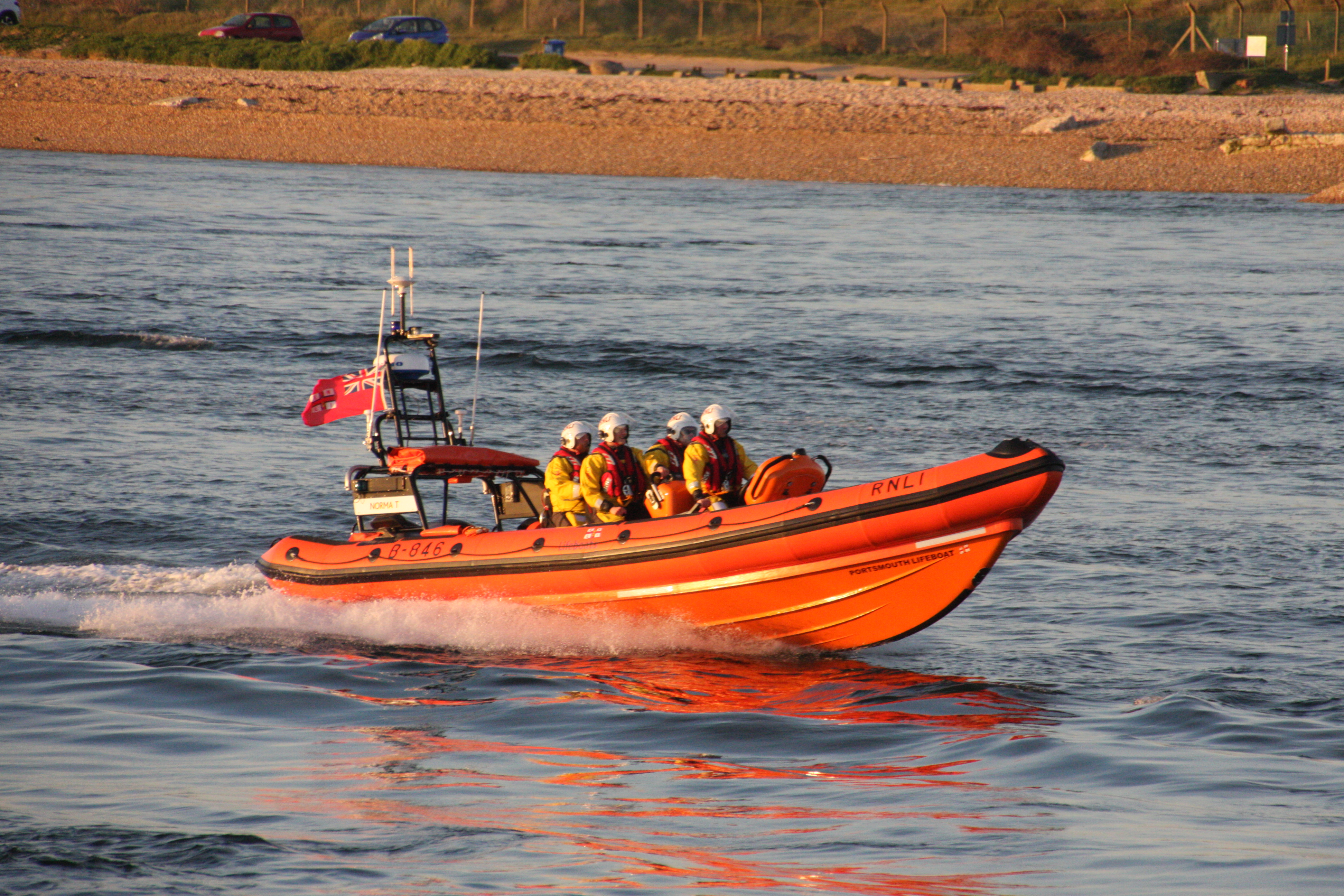 Portsmouth RNLI Lifeboat Norma T called to rescue speedboat