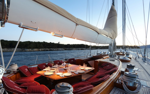 Ketch sailing yacht, Alejandra