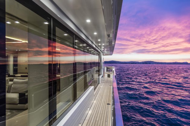 M/Y Divine COLUMBUS 40 HYBRID