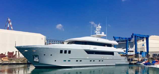 35 metre OTAM SD35 superyacht Gipsy