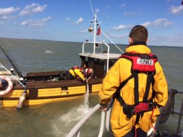 Lifeboat crews assist the sinking fishing boat (RNLI Margate)