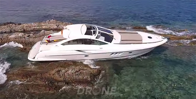 The crashed boat at Saint-Tropez