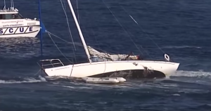 Clair De lune after hitting rocks off Brisbane