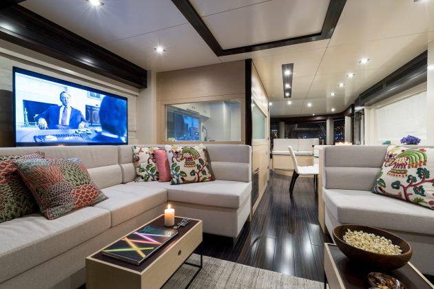 Sirena 64 living area
