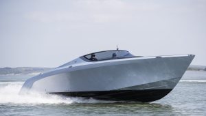 AM37 powerboat by Aston Martin