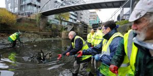 Cleaning up the Regent's Canal in London