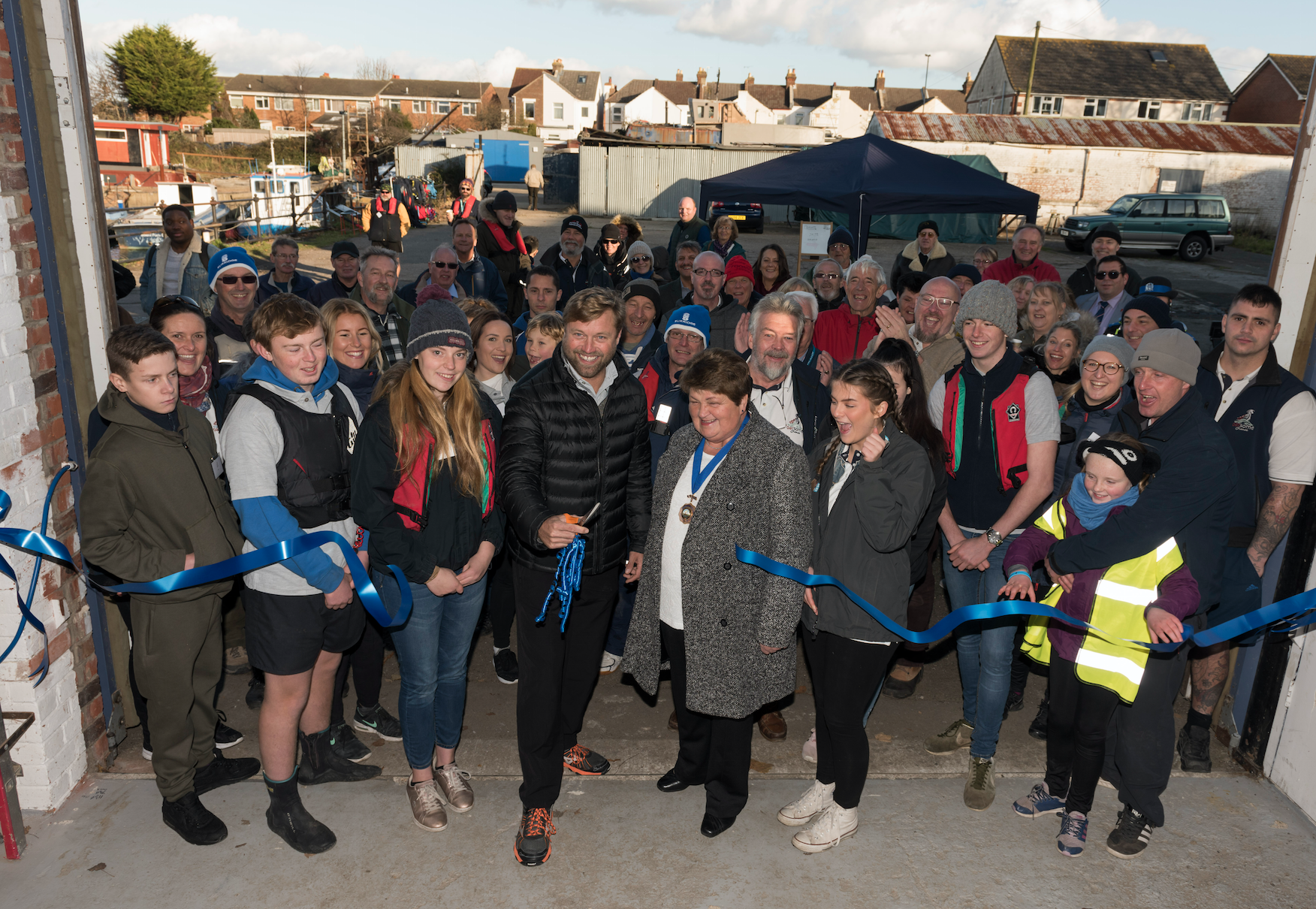 alex thomson cuts the ribbon at Oarsome Chance facility launch