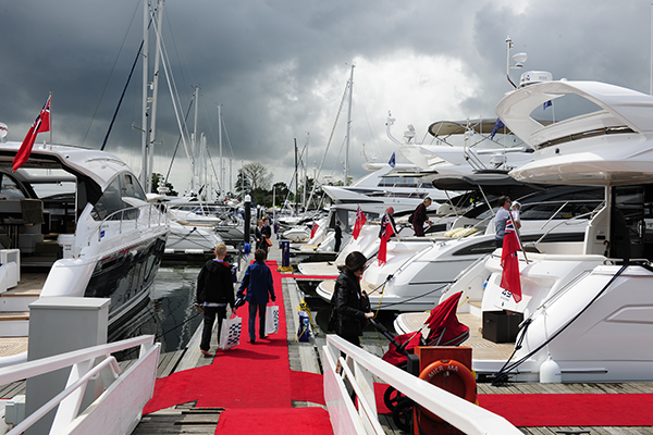 punters at British Motor Yacht Show