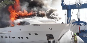 Luxury yacht on fire in Alicante