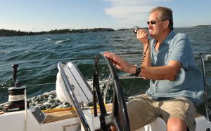 Best-Marine-Radios-buying-guide