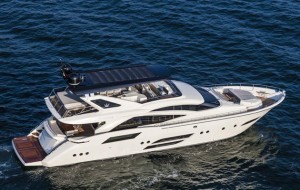 To seek a reduction of weight both hull sides and the bottom were made up in sandwich laminate, with fibreglass