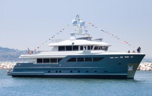 The yard says the owner is an expert English client who will spend more than 120 days a year on board with his family.