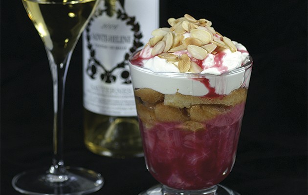 Rhubarb trifle