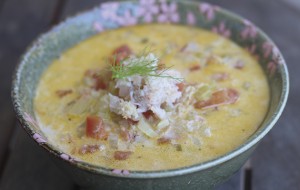 Crab, tomato and fennel soup