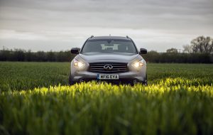 INFINITI QX70 Ultimate.