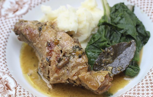 Rabbit in lemon, thyme and milk