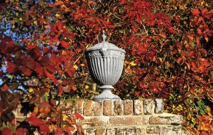 Restore a garden urn