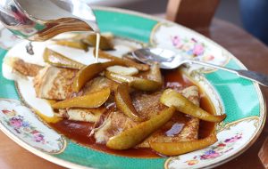 Pear, ginger and whisky crepes
