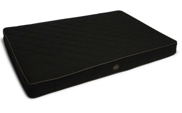 Le Chameau cushion dog bed