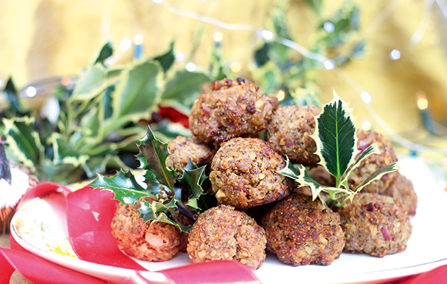 Brioche, fig, hazelnut and thyme stuffing