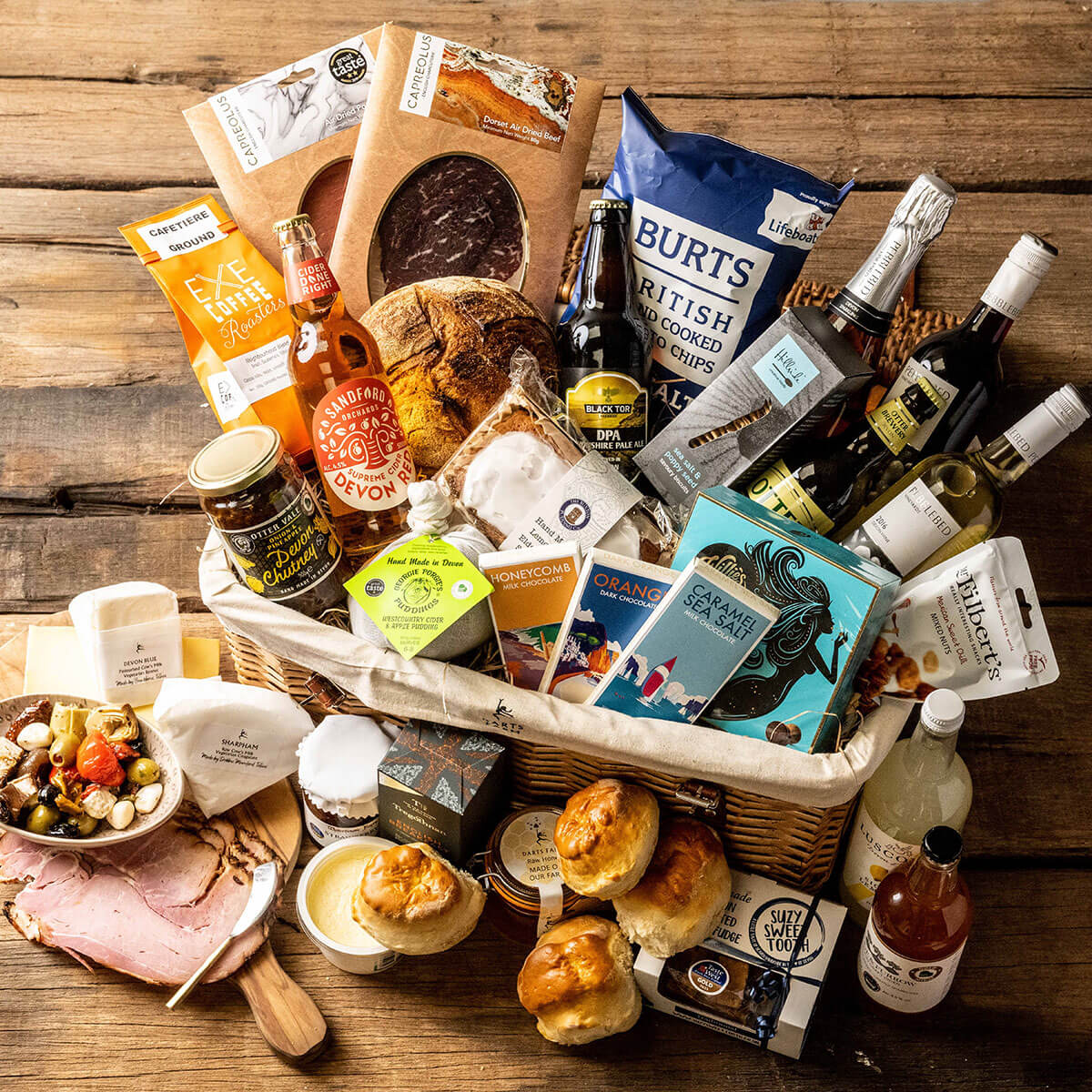 Best Hampers The Field