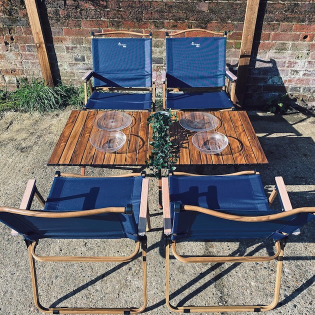 safari dining set
