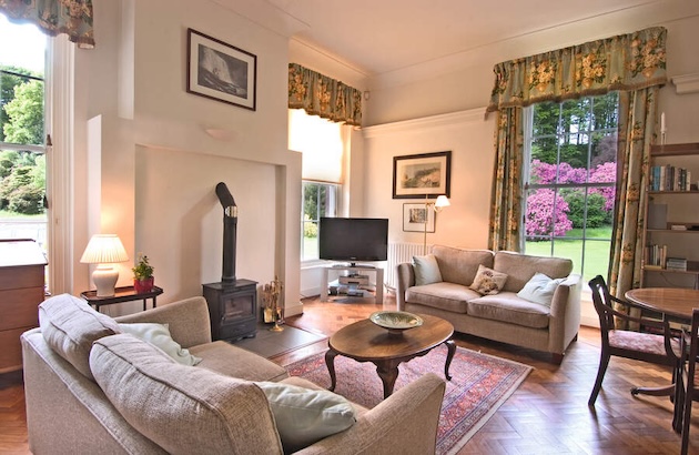 country house sitting room