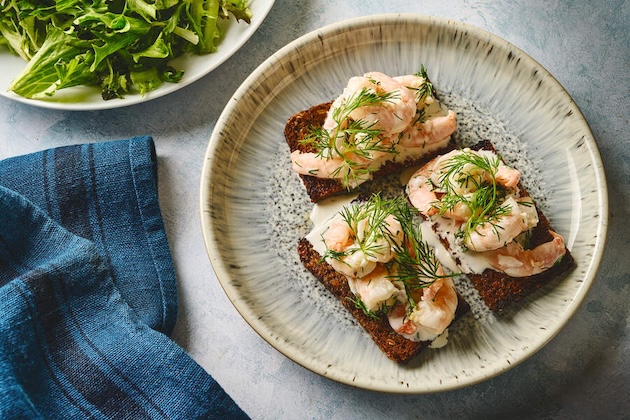 prawn, sour cream and dill toasts