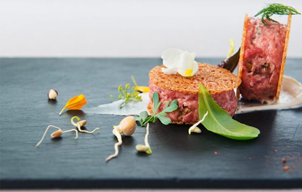 Veal tartare with figs