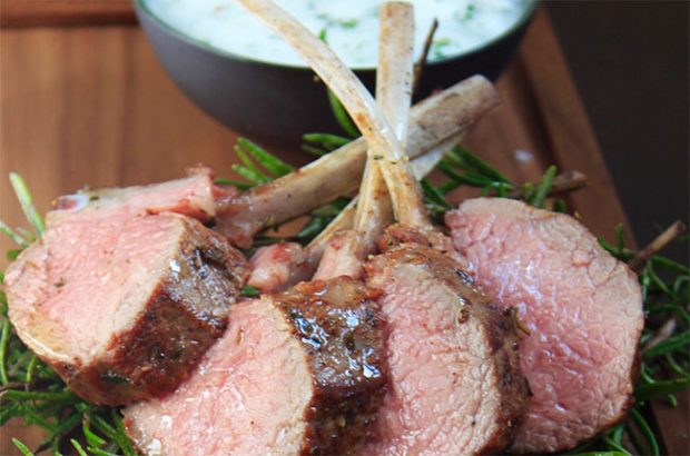 Marinated lamb chops with garlic and herb sauce
