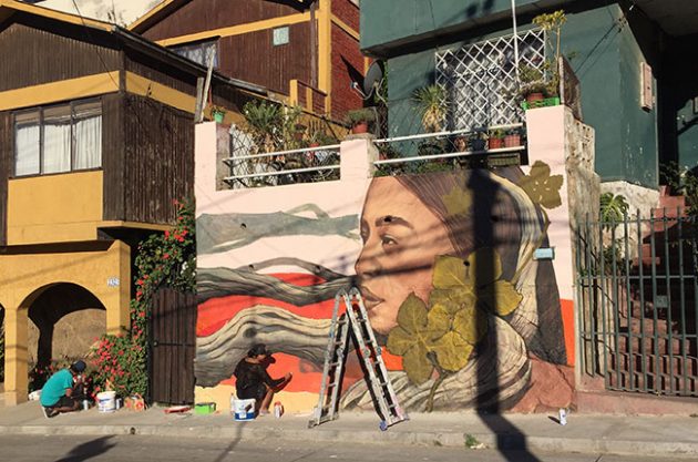 Valparaiso wine graffiti
