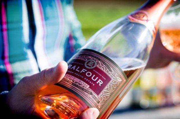 english sparkling wine vs champagne rosé