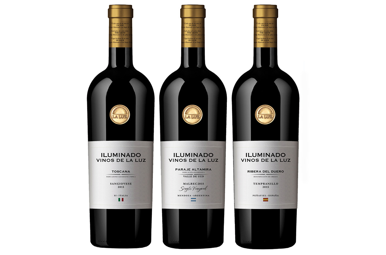 Vinos de La Lus wine bottles