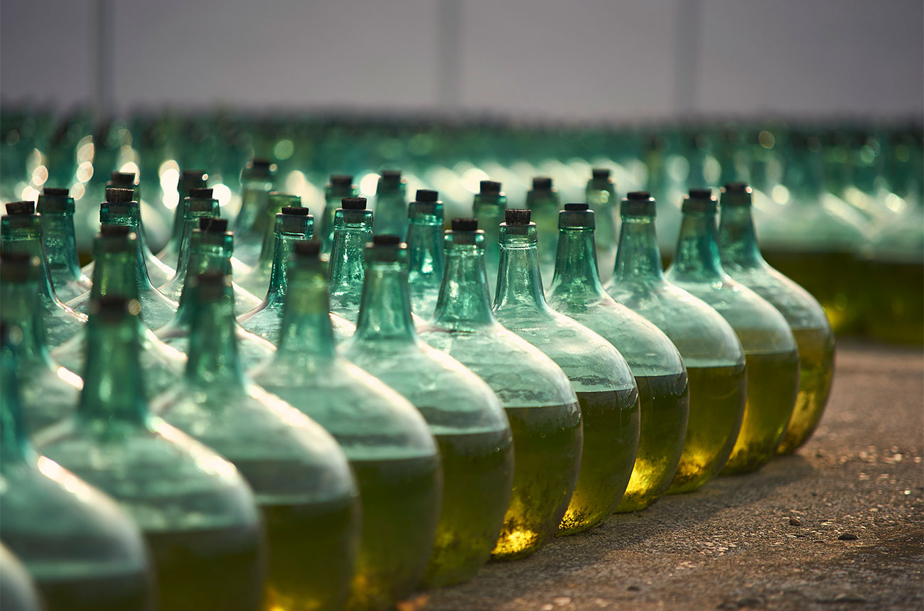 Bodegas De Alberto demijohns