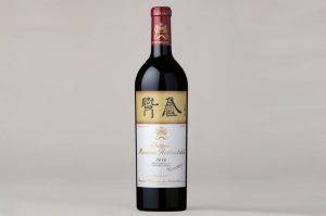 Château Mouton Rothschild 2018 bottle