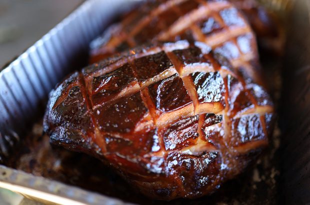 Wine with ham: A guide on what to drink