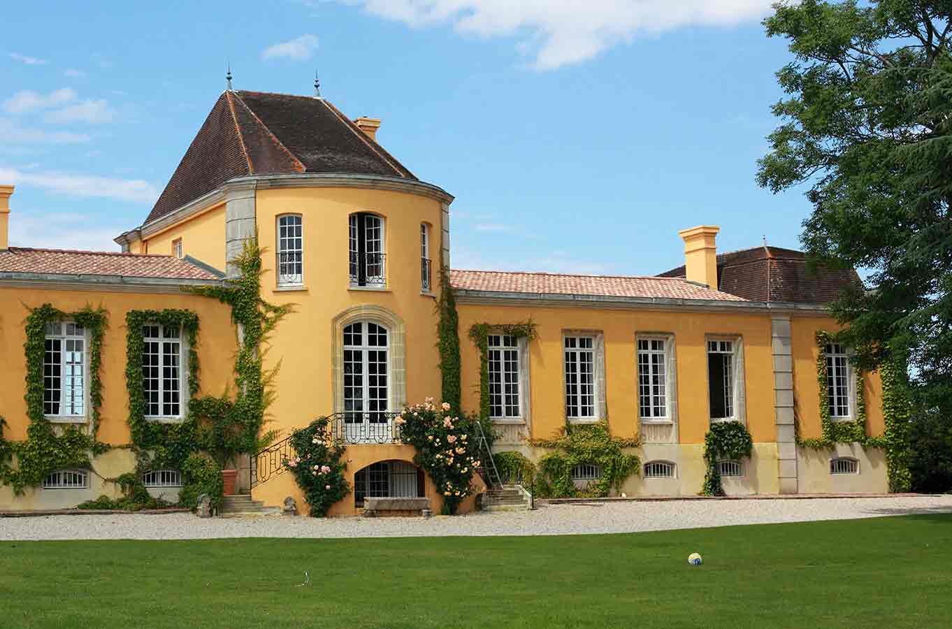 Bordeaux’s Château Lafon-Rochet sold to investor Lorenzetti
