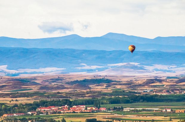 A hot-air balloon ride over Rioja