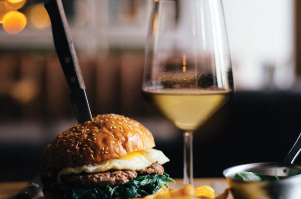burgers with spanish wine